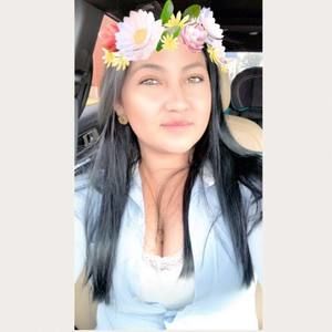 Meet your Posher, Paola